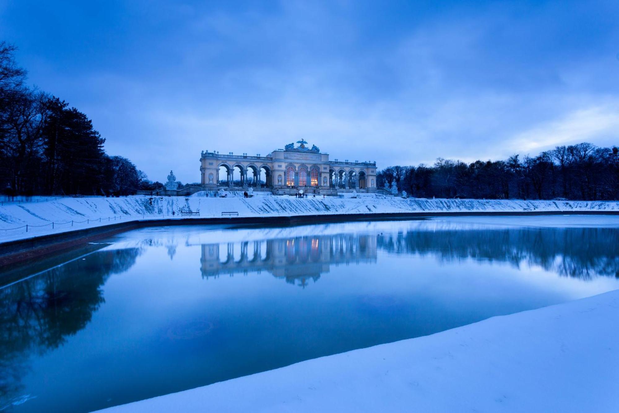 Imperial Schoenbrunn Wien